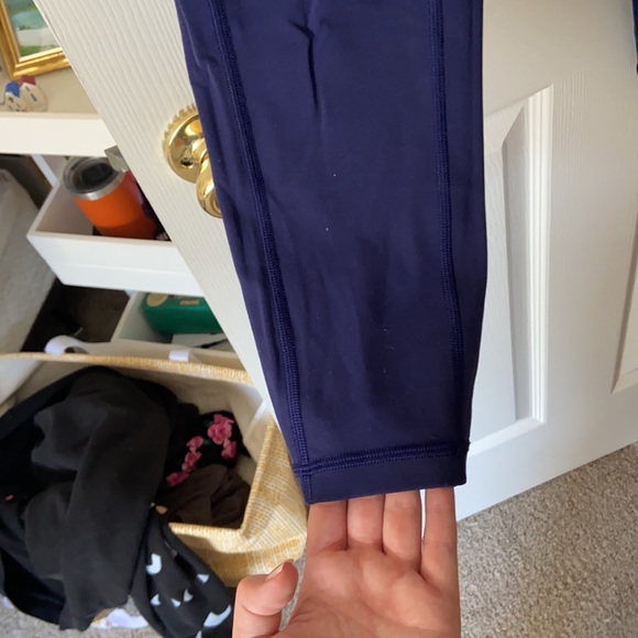 Lululemon Leggings: Blue Size 2 - Picture 5 of 6